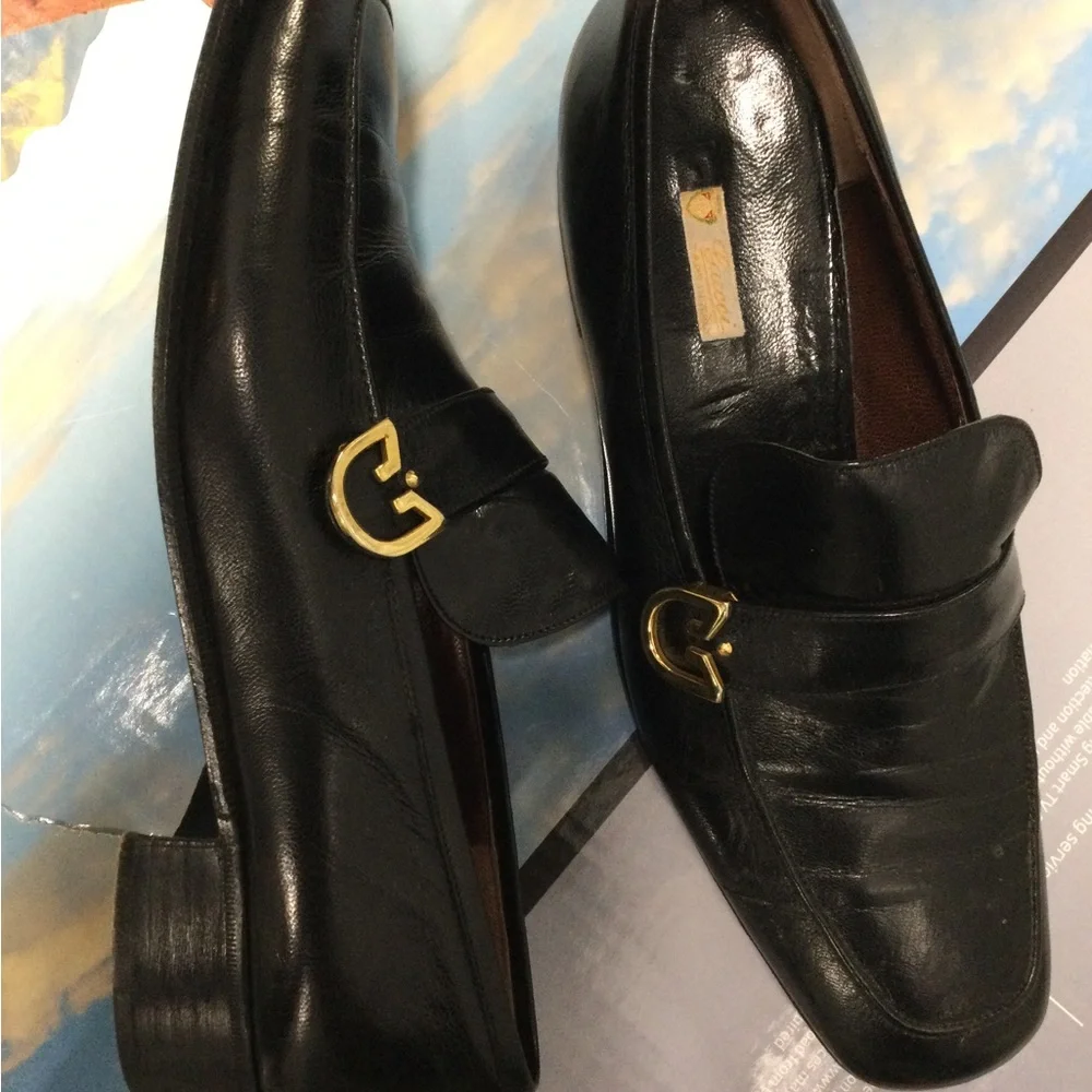 Gucci Black Leather Loafers with Gold G Buckle